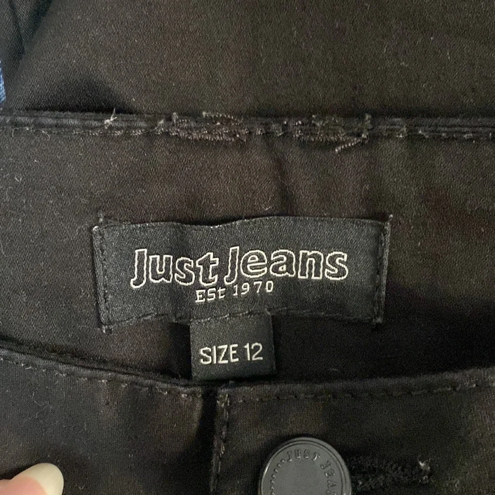 Just Jeans - Black Shorts - Size 12 - Picture 3 of 6